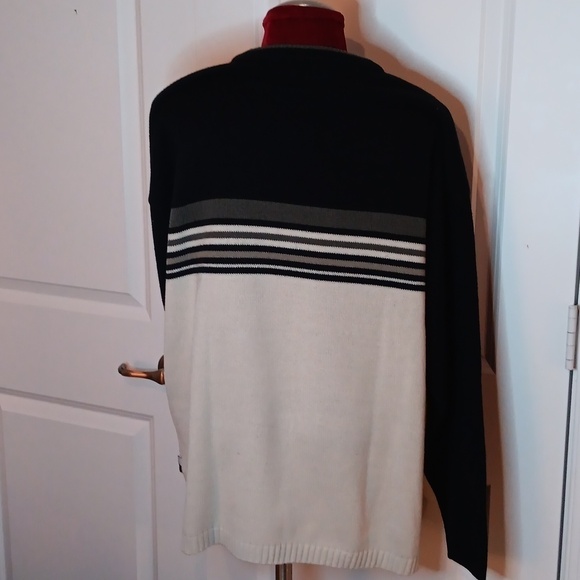 Xtremegear Men's V-neck Sweater, Sz.XL. 5 For $50 - Picture 5 of 5